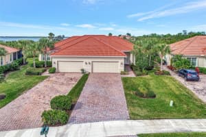 13041 CREEKSIDE LANE, PORT CHARLOTTE, FL 33953 Sold 01/16/25