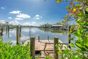 3928 ROBERTS POINT ROAD, SARASOTA, FL 34242 Sold 12/03/24