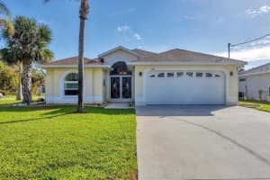 135 GARLAND WAY, ROTONDA WEST, FL 33947 Sold 12/10/24