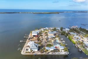9 SOUTHWIND DRIVE, ENGLEWOOD, FL 34223 Sold 01/22/25