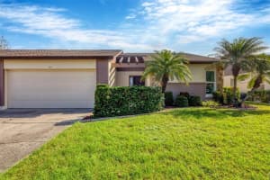 618 Deerwood Ave, ENGLEWOOD