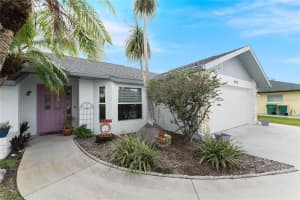 10127 Peach Ave, ENGLEWOOD
