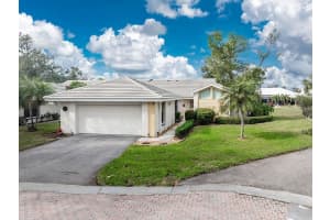 313 PEMBROKE LANE NORTH #195, VENICE, FL 34293 Sold 03/10/25