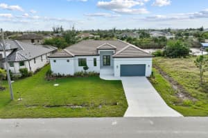 15384 HENNIPEN CIRCLE, PORT CHARLOTTE, FL 33981 - MLS#MFRD6139383