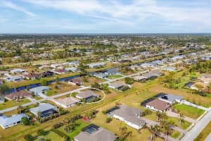 241 MARINER LANE, ROTONDA WEST, FL 33947 Sold 03/14/25