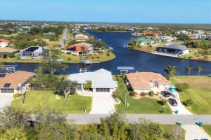 15546 VISCOUNT CIRCLE, PORT CHARLOTTE, FL 33981 Sold 04/14/25