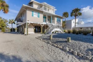 534 GULF BOULEVARD, PLACIDA, FL 33946 Sold 03/26/25
