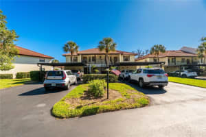 502 Pine Hollow Cir #502, ENGLEWOOD