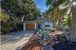 421 RIVIERA STREET, VENICE, FL 34285 Sold 07/29/25