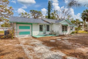 321 S Mango St, ENGLEWOOD