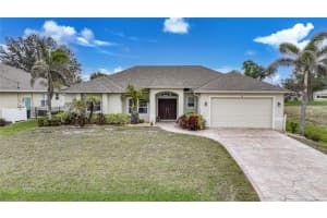 8 BROADMOOR LANE, ROTONDA WEST, FL 33947 Sold 05/07/25