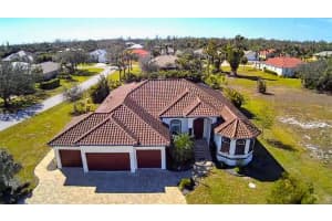 2 Windward Rd, PLACIDA