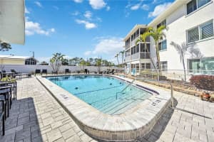 708 Tamiami Trl S #103, VENICE
