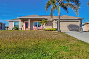 9240 NEW MARTINSVILLE AVENUE, ENGLEWOOD, FL 34224 Sold 04/08/25