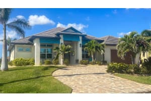 8200 ANTWERP CIRCLE, PORT CHARLOTTE, FL 33981 Sold 04/30/25
