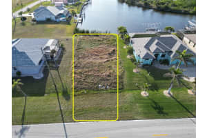 8909 ST PAUL DRIVE, PORT CHARLOTTE, FL 33981 - MLS#MFRD6140652