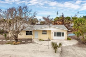 2825 BEACH ROAD, ENGLEWOOD, FL 34223 Sold 03/18/25