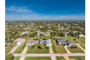 817 BOUNDARY BOULEVARD, ROTONDA WEST, FL 33947 Sold 04/29/25