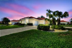 8356 Creekview Ln, ENGLEWOOD