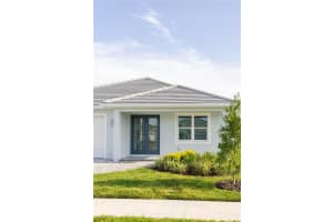 5213 WILLOW LAKE COURT, SARASOTA, FL 34233 - MLS#MFRD6140888