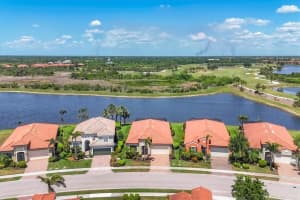 23781 Waverly Cir, VENICE