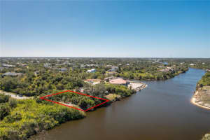 13742 ALLAMANDA CIRCLE, PORT CHARLOTTE, FL 33981 Sold 07/08/25