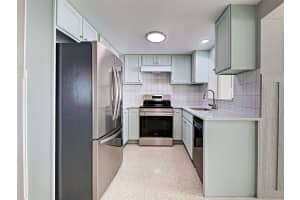 315 MANGO STREET, ENGLEWOOD, FL 34223 Sold 05/12/25