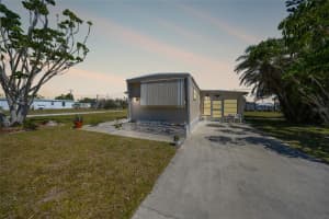 1407 Seagull Dr, ENGLEWOOD