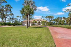 915 PARK PLACE DRIVE, ENGLEWOOD, FL 34223 Sold 04/17/25