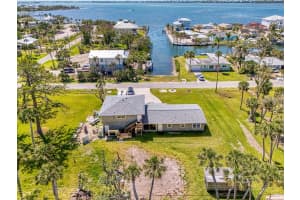 698 & West PERRY STREET, ENGLEWOOD, FL 34223 - MLS#MFRD6141443