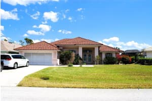 76 Sportsman Rd, ROTONDA WEST