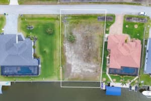 15426 SEAFOAM CIRCLE, PORT CHARLOTTE, FL 33981 - MLS#MFRD6141760