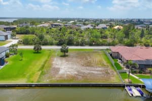 15426 SEAFOAM CIRCLE, PORT CHARLOTTE, FL 33981 - MLS#MFRD6141760