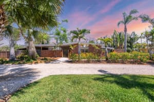 20 Spaniards Rd, PLACIDA