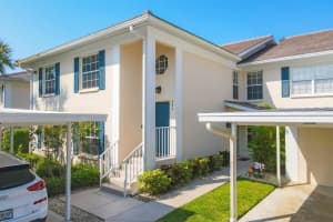 821 MONTROSE DRIVE, VENICE, FL 34293 Sold 08/20/25