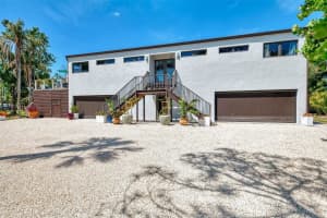 760 S Oxford Dr, ENGLEWOOD