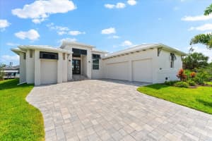 15850 VISCOUNT CIRCLE, PORT CHARLOTTE, FL 33981 - MLS#MFRD6142339