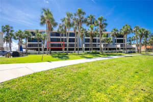 1551 Beach Rd #212, ENGLEWOOD