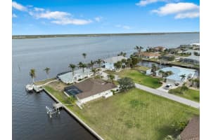 2305 CHILCOTE TERRACE, PORT CHARLOTTE, FL 33981 - MLS#MFRD6142536