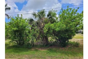 9484 APPLIN CIRCLE, PORT CHARLOTTE, FL 33981 Sold 09/22/25