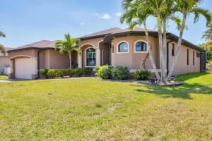 4 White Marsh Ln, ROTONDA WEST