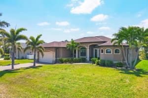 4 WHITE MARSH LANE, ROTONDA WEST, FL 33947 - MLS#MFRD6142724