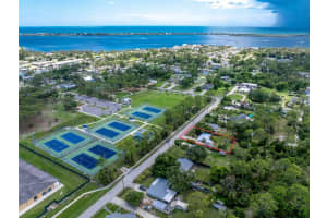 348 WENTWORTH STREET, ENGLEWOOD, FL 34223 Sold 07/31/25