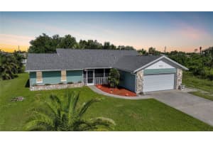 7453 Spinnaker Blvd, ENGLEWOOD