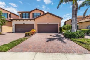 10801 Tarflower Dr #102, VENICE