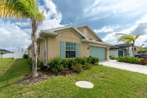 108 Oakwood Ct, ROTONDA WEST