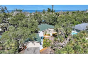 4000 Bay Oaks Cir, ENGLEWOOD