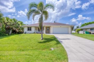 18695 KERRVILLE CIRCLE, PORT CHARLOTTE, FL 33948 - MLS#MFRD6143179