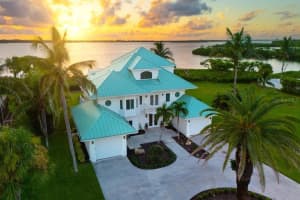 9781 Eagle Preserve Dr, ENGLEWOOD