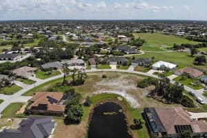 17 MEDALIST WAY, ROTONDA WEST, FL 33947 - MLS#MFRD6143278